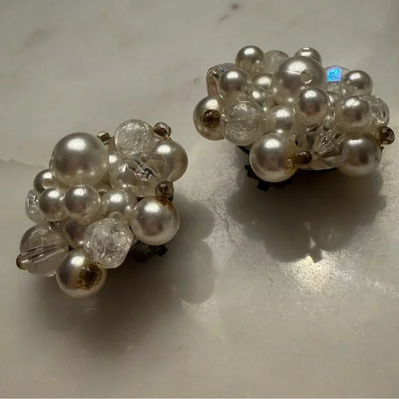 Vintage Beaded Faux Pearl AB Cluster Clip-On Earrings Made in Germany - Picture 4 of 6
